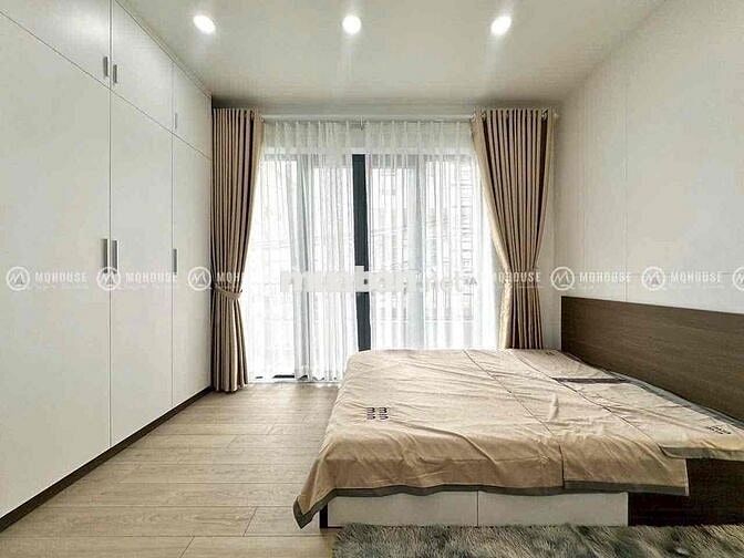 Cho Thuê Căn Hộ Ban Công Full Nội Thất Nằm Ngay Trung Tâm Quận 1