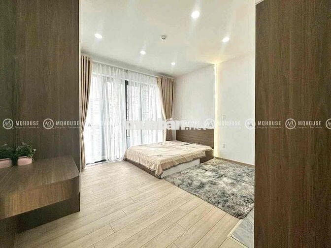 Cho Thuê Căn Hộ Ban Công Full Nội Thất Nằm Ngay Trung Tâm Quận 1