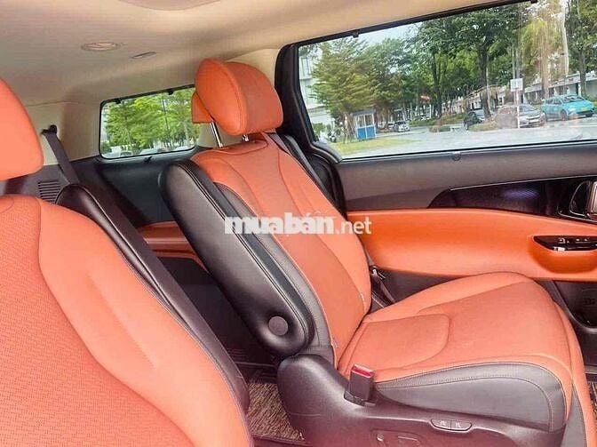 Kia Carnival 2023 Signature 2.2D - 48000 km