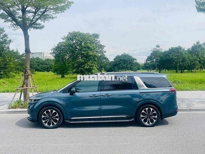 Kia Carnival 2023 Signature 2.2D - 48000 km