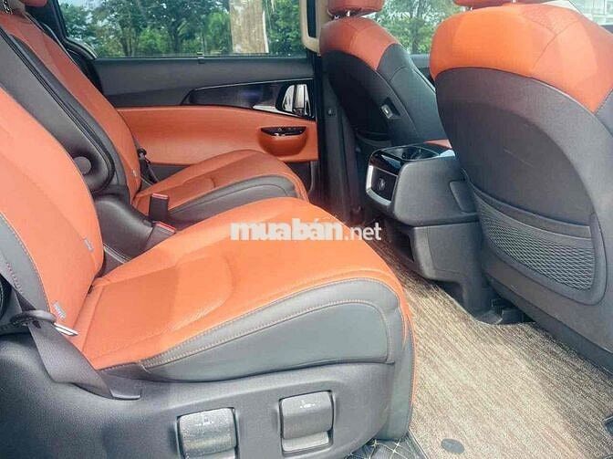 Kia Carnival 2023 Signature 2.2D - 48000 km