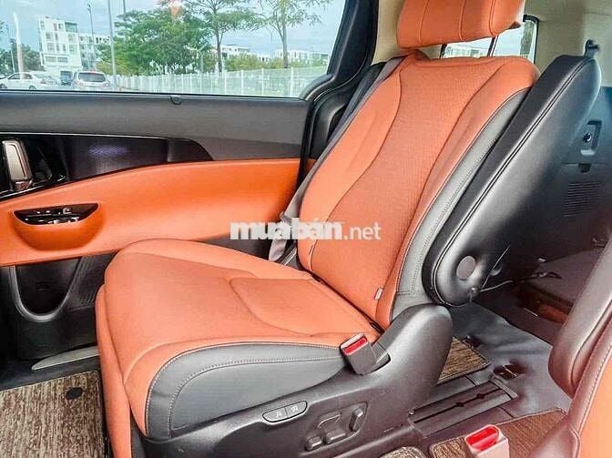 Kia Carnival 2023 Signature 2.2D - 48000 km