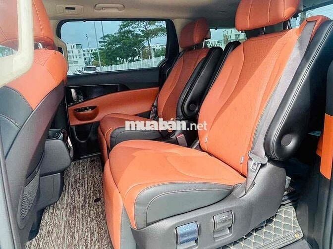 Kia Carnival 2023 Signature 2.2D - 48000 km