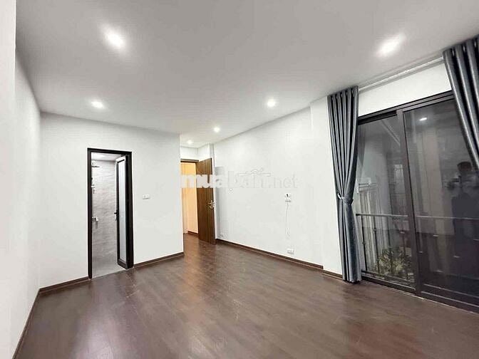 NHÀ ĐẸP TÂY HỒ, DÂN XÂY CÓ THANG MÁY Ở NGAY.