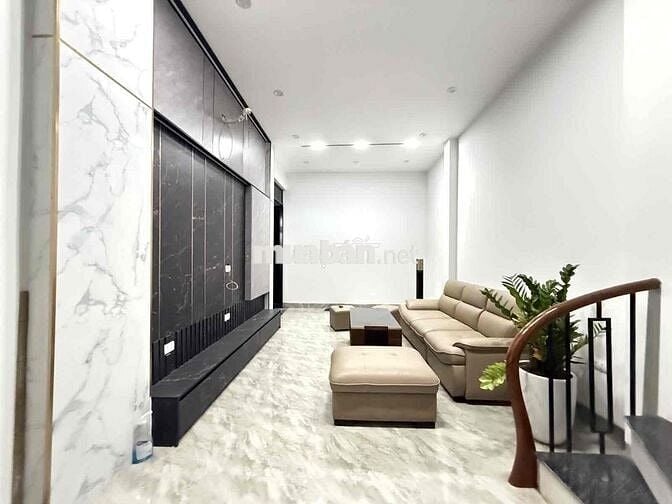 NHÀ ĐẸP TÂY HỒ, DÂN XÂY CÓ THANG MÁY Ở NGAY.