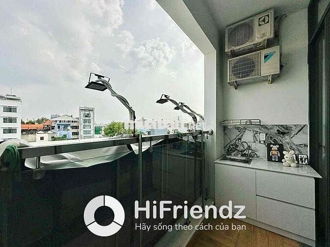 CĂN HỘ SIÊU TIỆN NGHI - THANG MÁY - TRỐNG SẴN - FULL NT - GẦN QUẬN 10