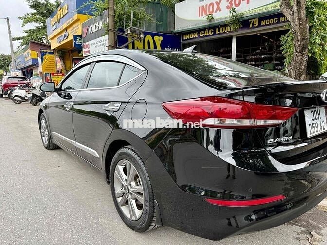 Hyundai Elantra 2018 1.6 AT - 90000 km