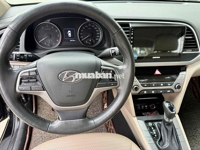Hyundai Elantra 2018 1.6 AT - 90000 km