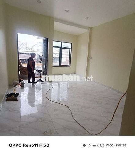 Nhà4×20 lầu  suốt mặt Tiền Đường Gần ủy ban xã Vĩnh b bình chánh tphcm