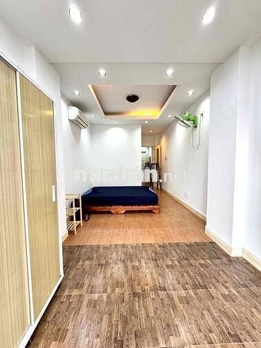 🔥🔥Cho Thuê Phòng Cửa Sổ Ban Công - 40m2_Ngay Cầu Bông - Bùi Hữu Nghĩa