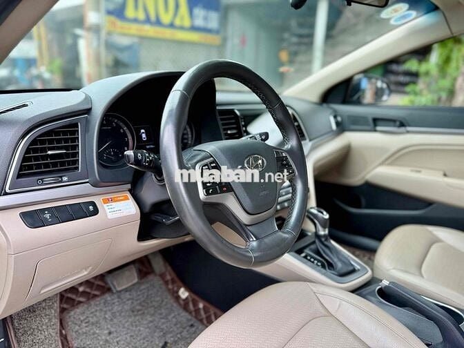 Hyundai Elantra 2018 1.6 AT - 90000 km