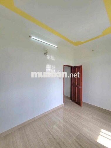 Nhà 1 Lầu 4 x 10m Ngay Ngã Ba Tân Kim. Full Nội Thất. Sổ Hồng Riêng