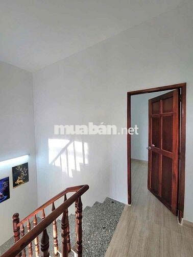 Nhà 1 Lầu 4 x 10m Ngay Ngã Ba Tân Kim. Full Nội Thất. Sổ Hồng Riêng