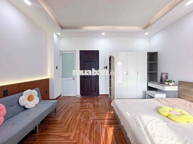 Cho Thuê Căn Hộ Ban Công Tách Bếp Full Nội Thất_Phạm Ngũ Lão Quận 1