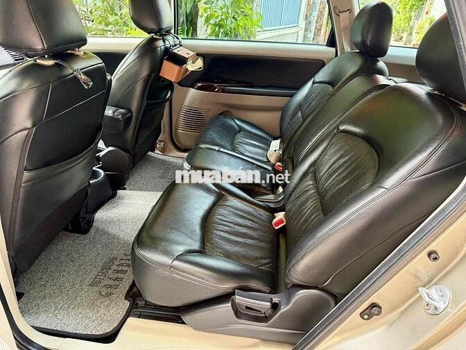 Mitsubishi Grandis 2008 2.4 AT