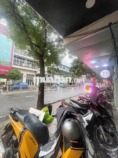 Cho Thuê Mặt Bằng Đường Trần Hưng Đạo, Quận 5 ( 100m2 - KD Tự Do )