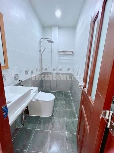 Bán nhà 4,25m x 12m - 2 Tầng 3PN- trục hẻm 685 Xô Viết Nghệ Tĩnh