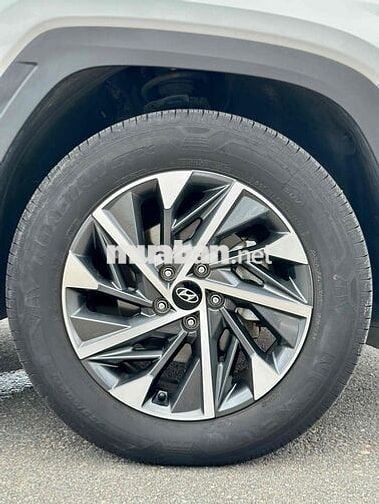 Hyundai Tucson 2023 2.0 Xăng đặc biệt  lướt 2v km