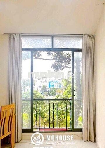 Cho Thuê Căn Hộ Ban Công Có Máy Giặt Riêng Đường Bờ Kè Hoàng Sa Quận 1