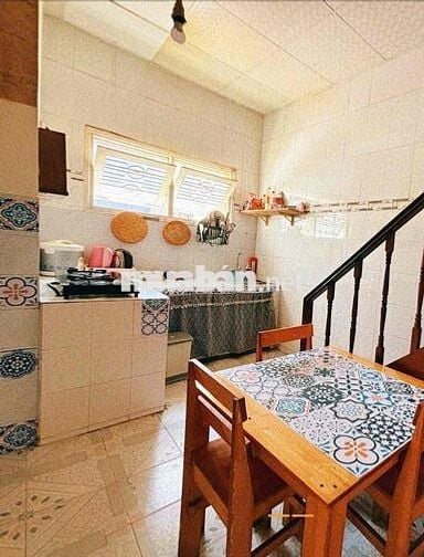 Cho thuê nhà nguyên căn đường Hải Thượng (cách cách chợ Đà Lạt 800m)
