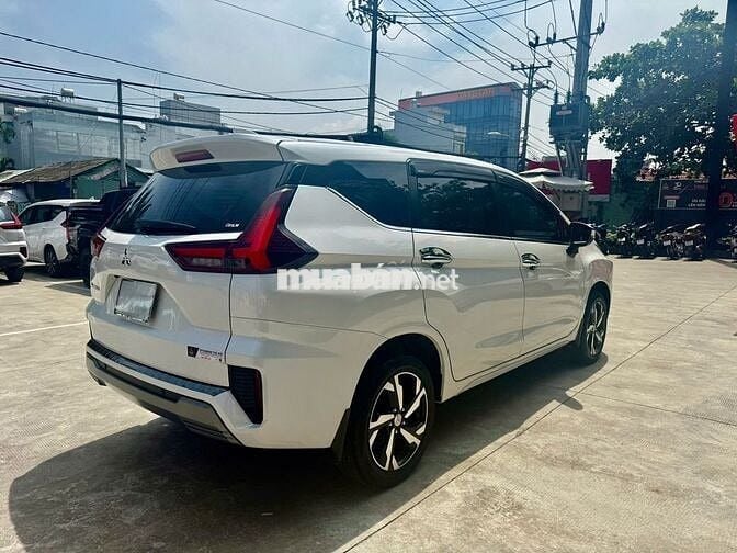 Mitsubishi Xpander 2023 AT Premium - 38800 km