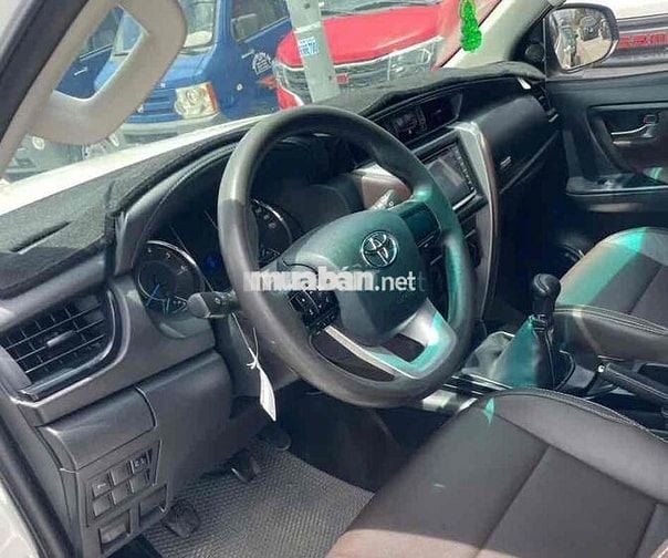 Toyota Fortuner 2017 2.7V 4x4 - 135000 km