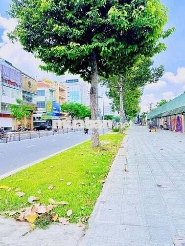 💥 Siêu vị trí ! MT Lý Thường Kiệt – 8x18m, trệt lầu, giá tốt 75 triệu