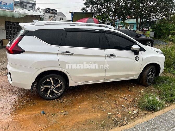 Mitsubishi Xpander 2024 Premium 1.5 AT - 54000 km