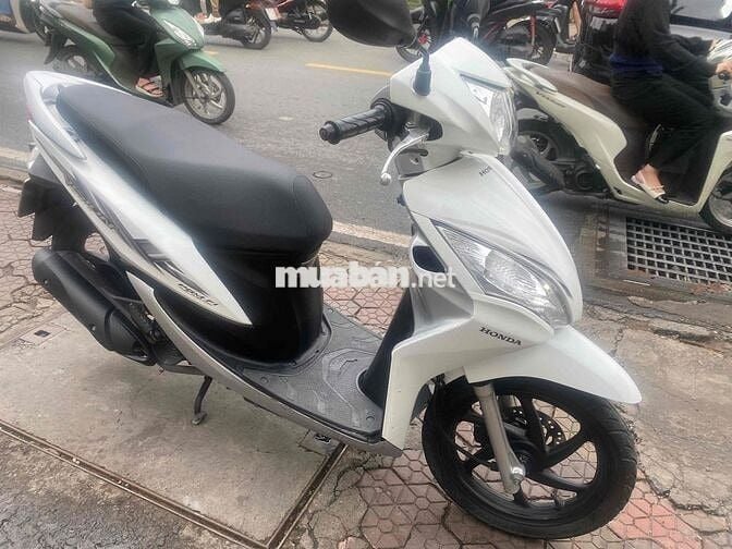 xe Vision trắng máy zin