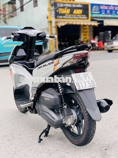 Honda Airblade 2018 xám xi măng cực đẹp máy zin êm