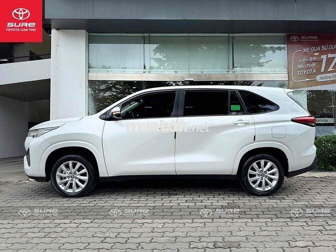 Toyota Innova Cross 2024 - 34.000 km