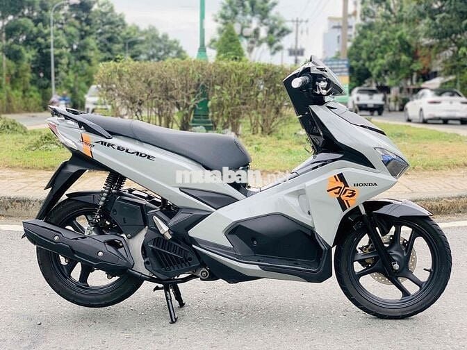 Honda Airblade 2018 xám xi măng cực đẹp máy zin êm
