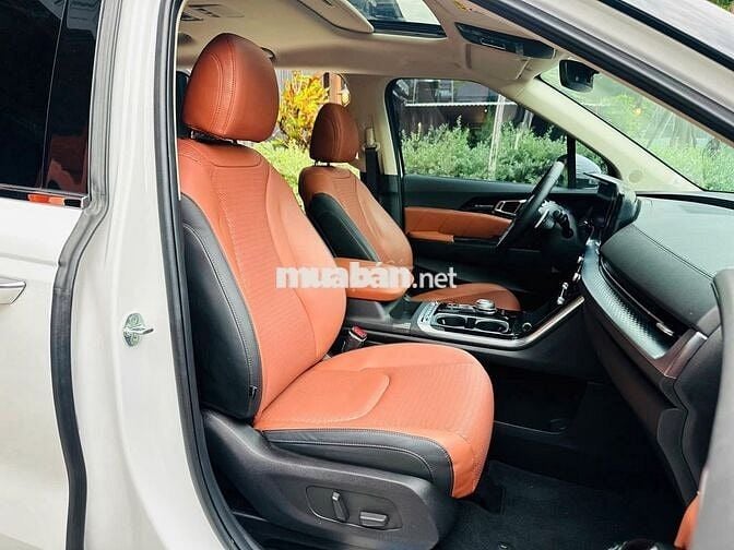 Kia Carnival 2023 Signature 2.2D - 63,000 km cọp.