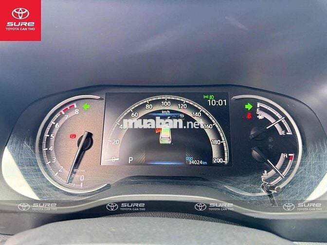 Toyota Innova Cross 2024 - 34.000 km