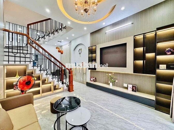 Bán nhà,diện tích 45 m2 xây 4 tầng,hơn 5 tỷ,Quang Trung,quận Gò Vấp