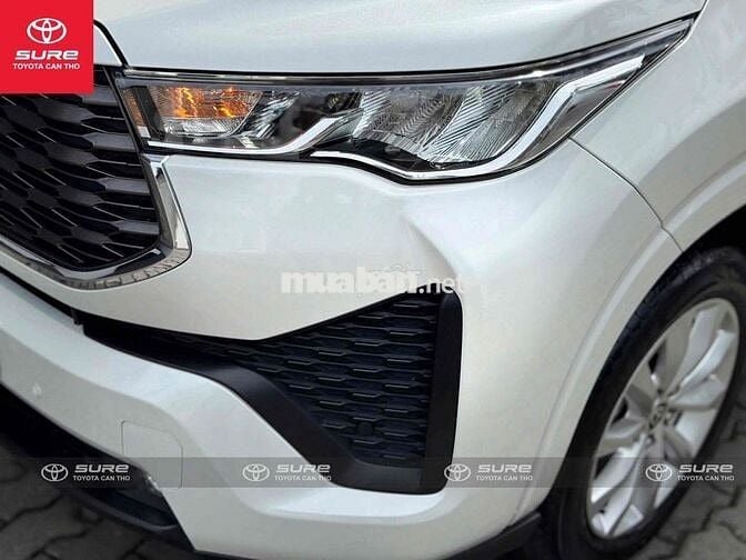 Toyota Innova Cross 2024 - 34.000 km