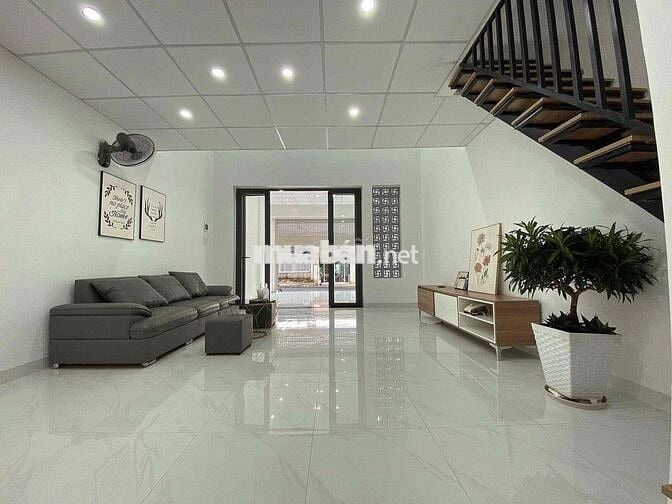 Nhà mê lửng mặt đường Nơ Trang Gư trung tâm  - Diện tích : 5x22m- Thổ