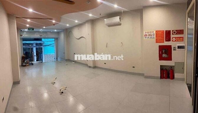 Cho thuê cửa hàng, văn phòng đẹp 40m2 Xuân Diệu, Tây Hồ