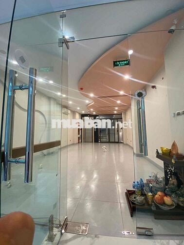Cho thuê cửa hàng, văn phòng đẹp 40m2 Xuân Diệu, Tây Hồ
