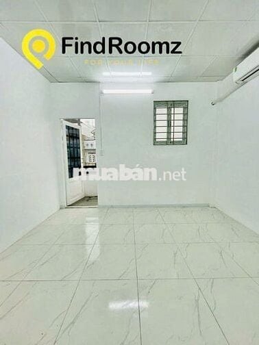 🌹STUDIO(sẵn Máy Lạnh) Ban Công, Tách Bếp ngay Công Viên LÀNG HOA