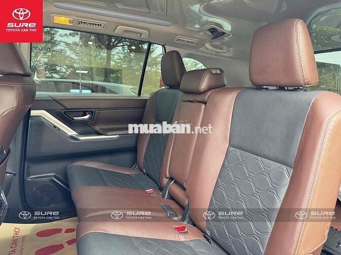 Toyota Innova Cross 2024 - 34.000 km