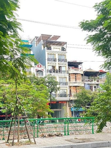 BÁn Nhà MP Thuỵ Khuê lo góc 66m2 mt 5,5 m x4 t giá 37,99 ty