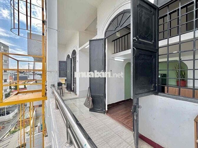 DUPLEX BAN CÔNG NGAY TRẦN BÁ GIAO,P5