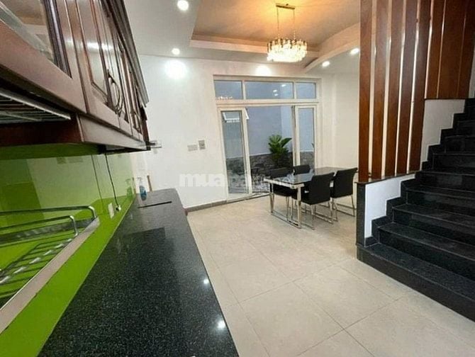 NHÀ NGỘP ( BANK ) 5 TỶ 750 ĐƯỜNG CÁCH MẠNG THÁNG 8 QUẬN 10 - DT 79.5M2