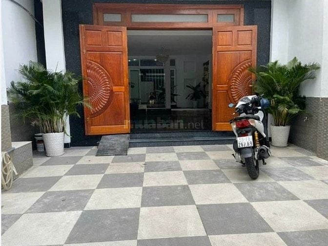 NHÀ NGỘP ( BANK ) 5 TỶ 750 ĐƯỜNG CÁCH MẠNG THÁNG 8 QUẬN 10 - DT 79.5M2
