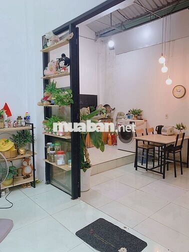 368hbc - nhà hẻm bagac , sân rộng , giá tốt