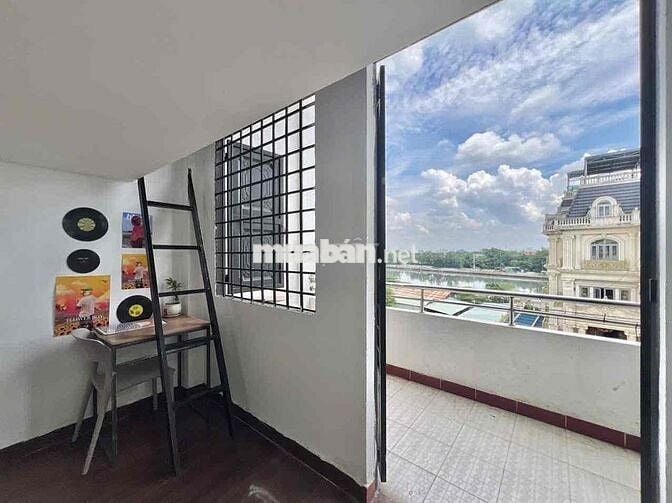 DUPLEX BAN CÔNG NGAY TRẦN BÁ GIAO,P5