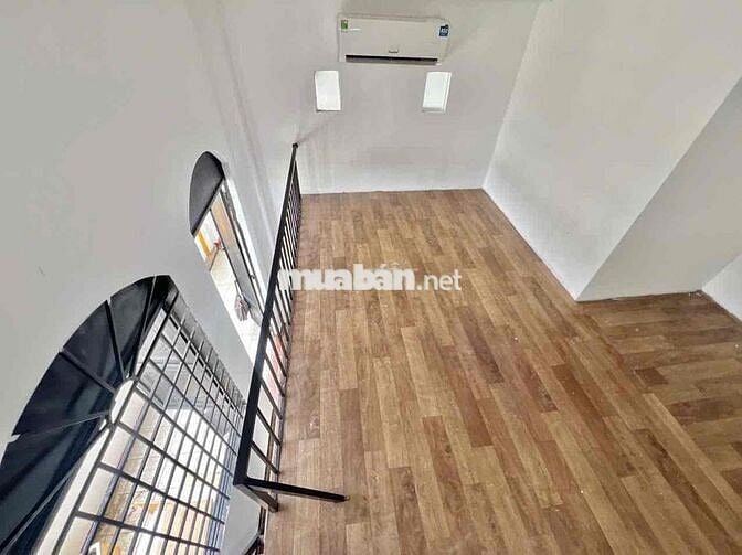 DUPLEX BAN CÔNG NGAY TRẦN BÁ GIAO,P5