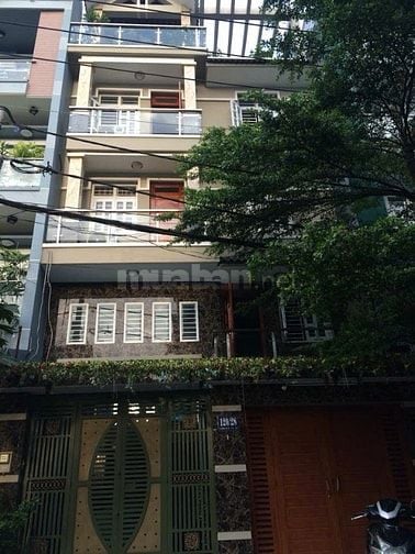 Cần bán nhà kiểu villa, khu dan trí cao, giá 25 tỷ