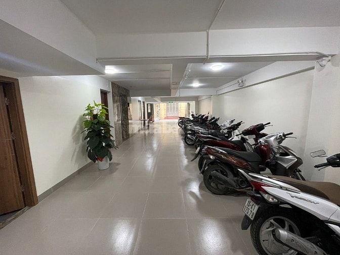 Cho thuê văn phòng Dịch Vọng Hậu – mặt tiền 14m, đường ô tô tránh
